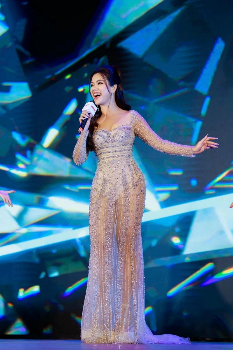 Thử sức cùng các bản hit Karaoke Phương Vy