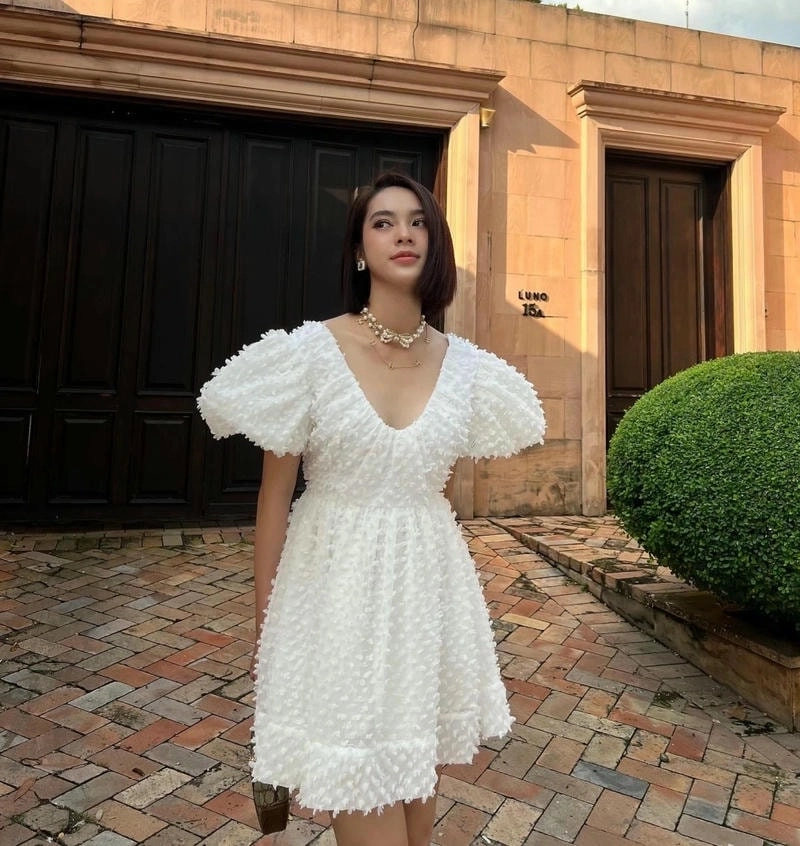 Số đo thật của Quỳnh Lương chiều cao lộ diện