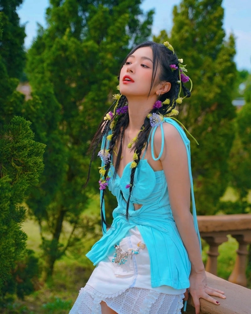 Khán giả tò mò hỏi Suni Hạ Linh Bao Nhiêu Tuổi