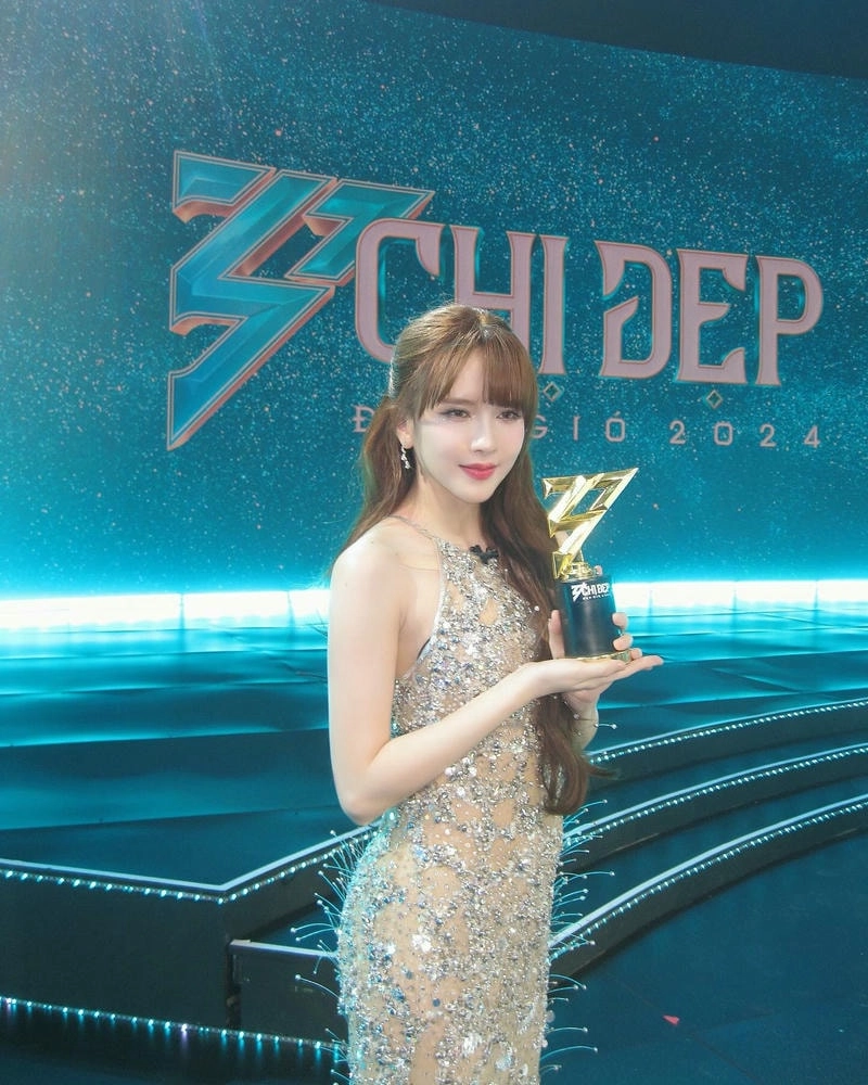 Không ngờ Thiều Bảo Trâm ngày sinh trùng với idol bạn