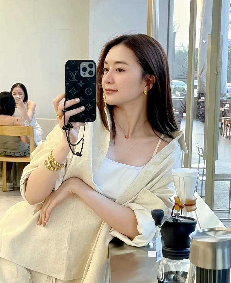 Hé lộ chuyện Thiều Bảo Trang hẹn hò gây chú ý