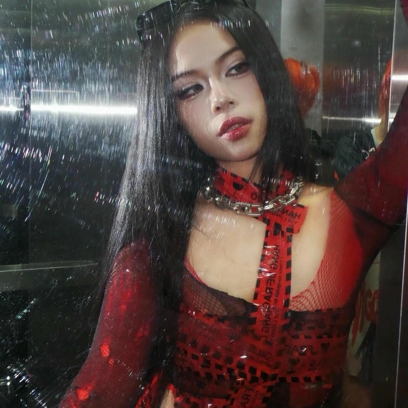 Tự tin thể hiện cùng karaoke Tlinh
