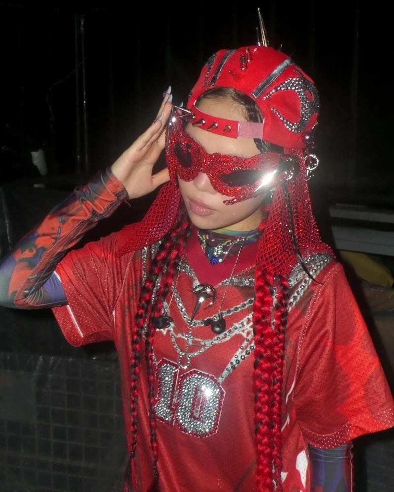 Sôi động cùng Tlinh hop on da show