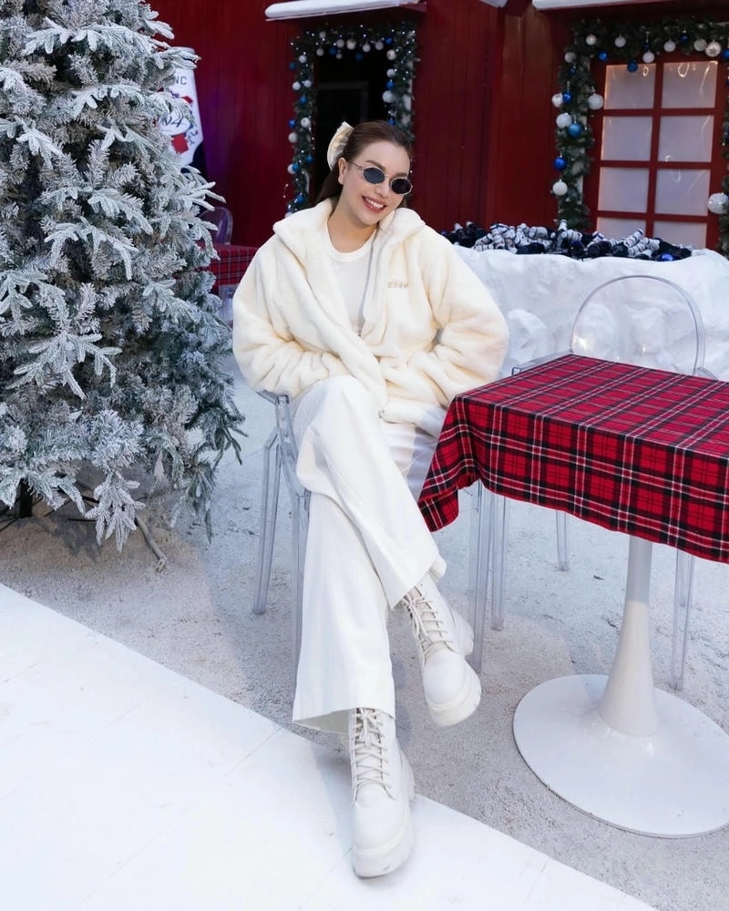 Tìm hiểu thông tin tuổi thật của Trà Ngọc Hằng sinh năm bao nhiêu