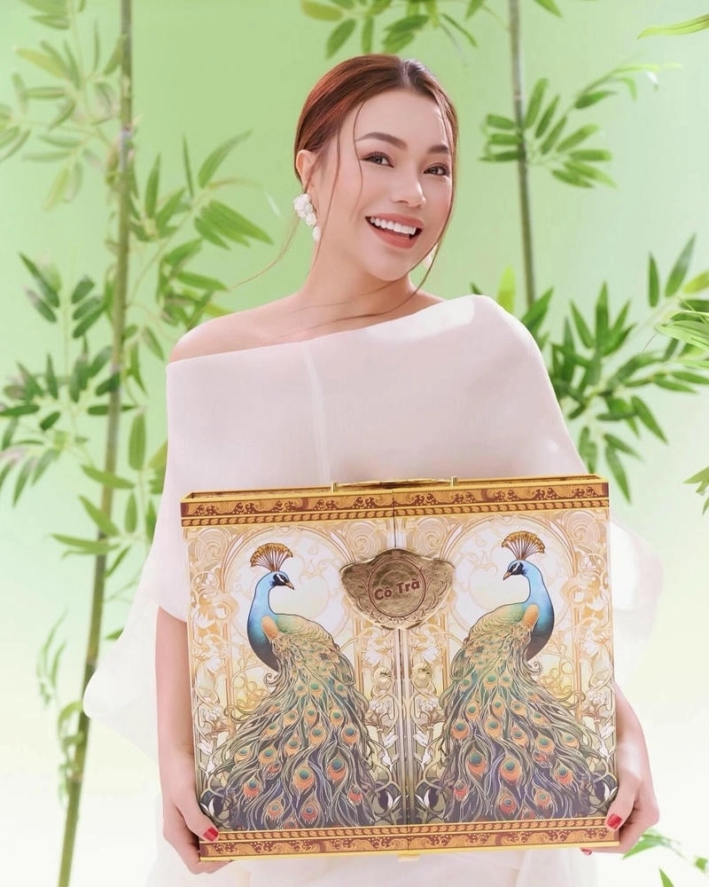 Khám phá tiểu sử đầy đủ của Tiểu sử Trà Ngọc Hằng