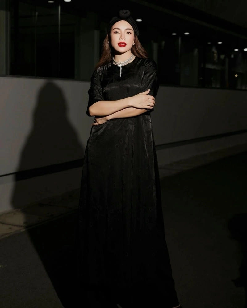 Tìm hiểu thông tin chi tiết về Người mẫu Trà Ngọc Hằng là ai