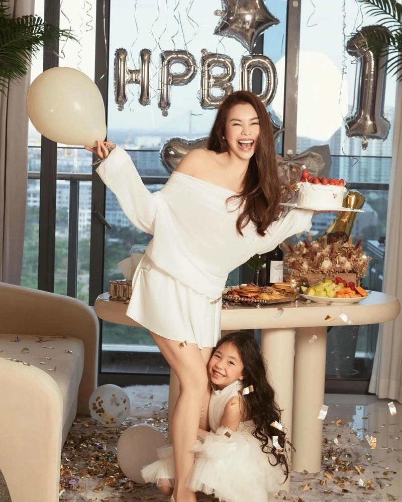 Cập nhật đầy đủ về sự nghiệp của Trà Ngọc Hằng tiểu sử