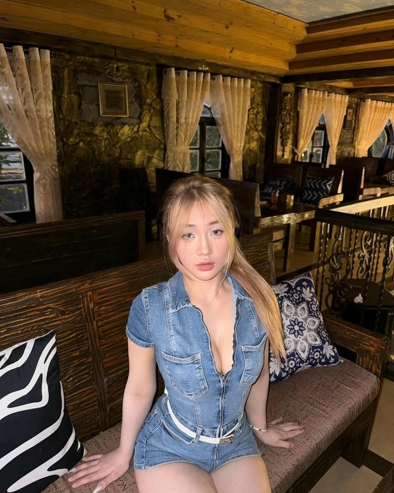 Tò mò Trần Hà Linh bao nhiêu tuổi