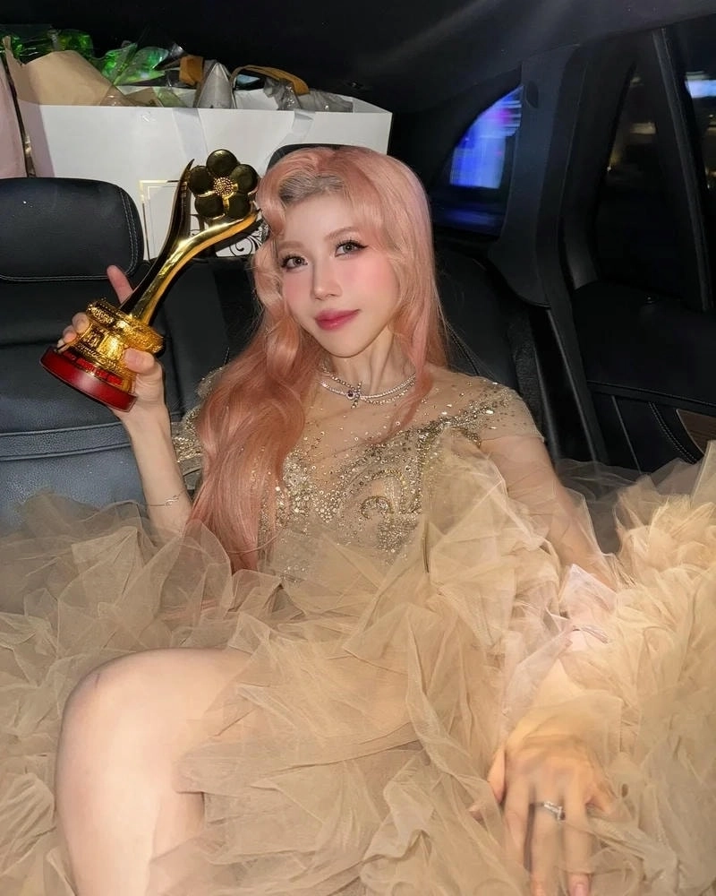 Cập nhật ngay Album Trang Pháp mới nhất