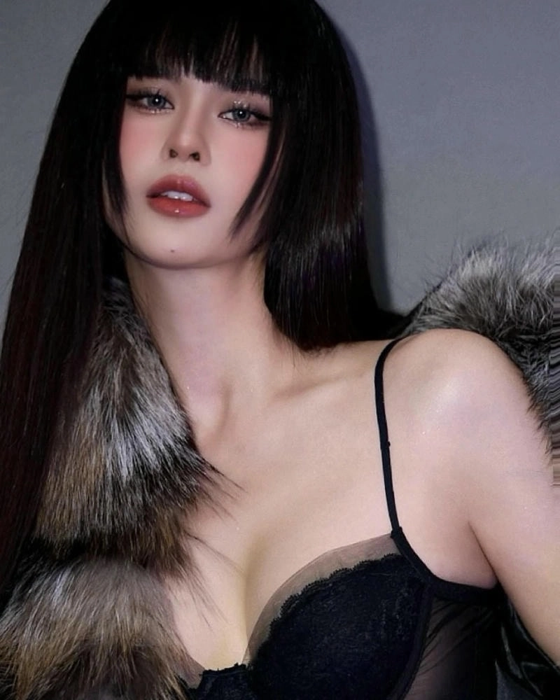 Trương Quỳnh Anh chiều cao là yếu tố góp phần tạo nên vẻ ngoài thu hút