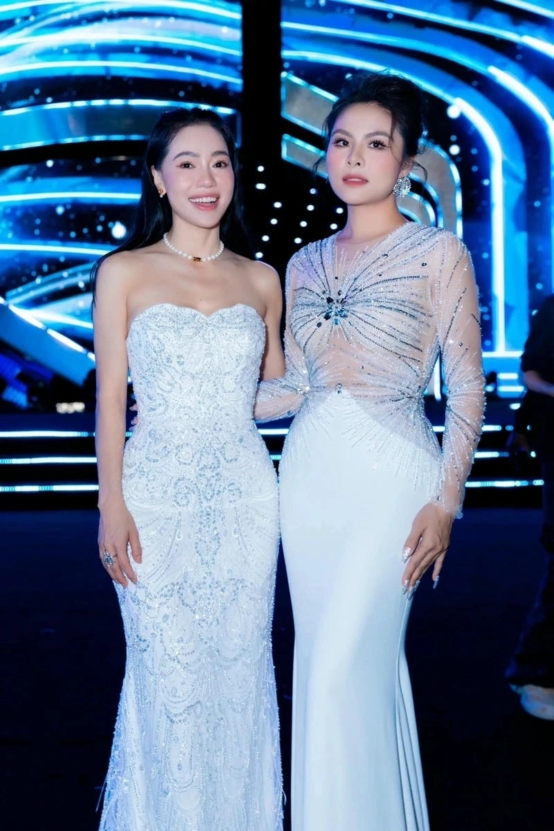 Bật mí năm sinh thật của Vân Trang sinh năm