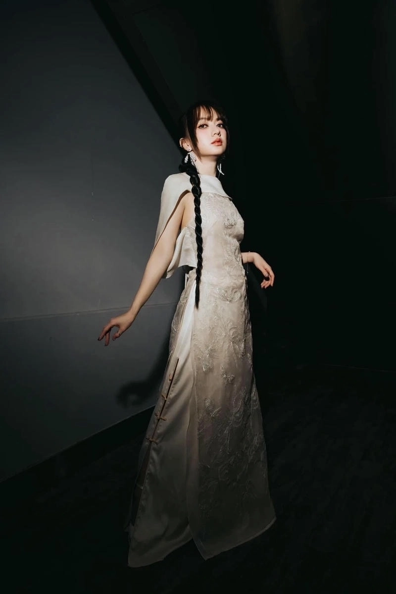 Chia sẻ Xuân Nghi năm sinh đầy đủ