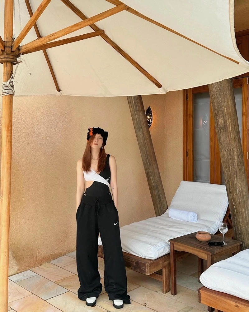 Ngắm nhìn phong cách của Yến Nhi bolero người mẫu