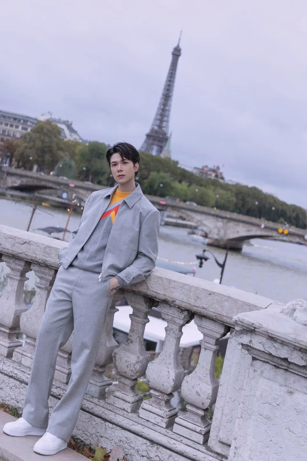 Cực phẩm với loạt ảnh Anh Tú Atus