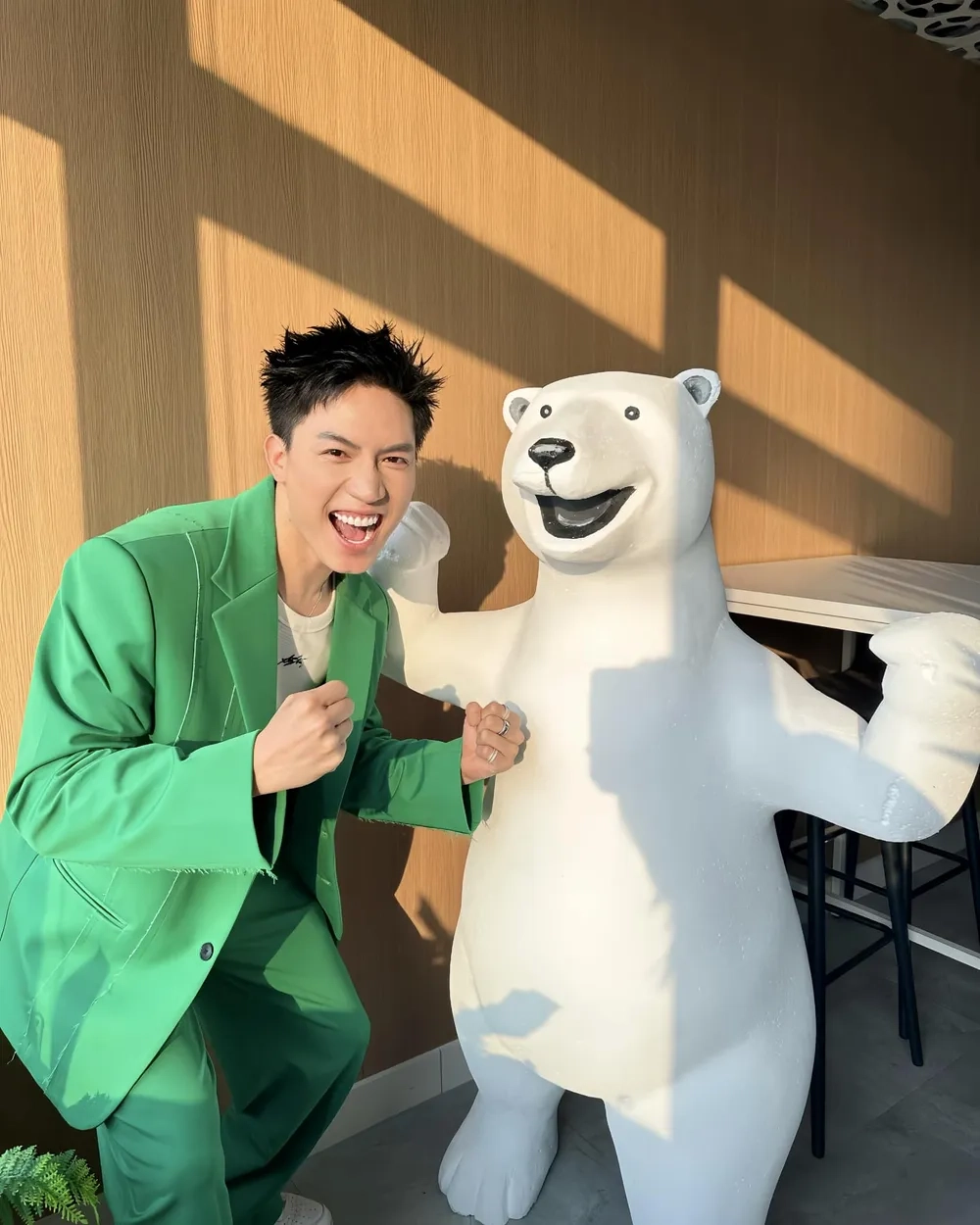 Anh Tú Voi bản đôn là ai mà hot đến vậy