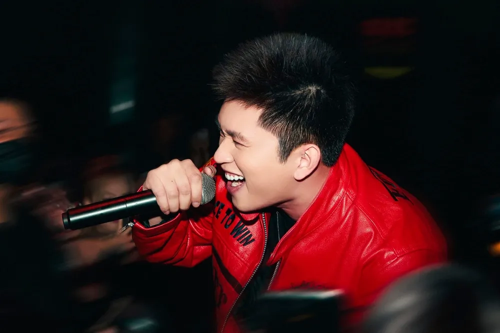 Dân mạng dậy sóng vì Bray phát ngôn