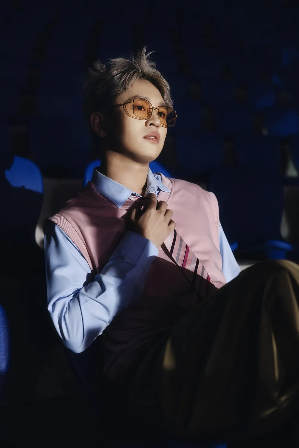 Khoảnh khắc đẹp trong ảnh B Ray