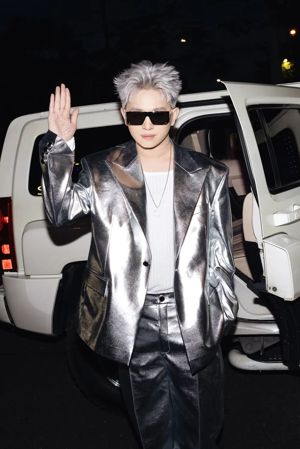 Bị lên án là Bray phản động