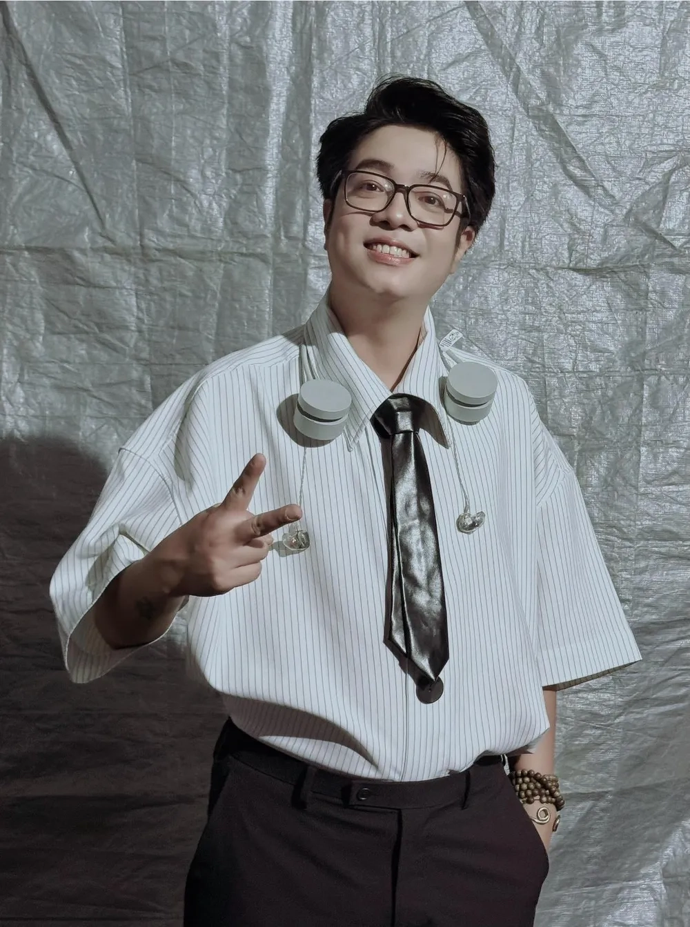 Hòa mình vào không gian âm nhạc karaoke Bùi Anh Tuấn