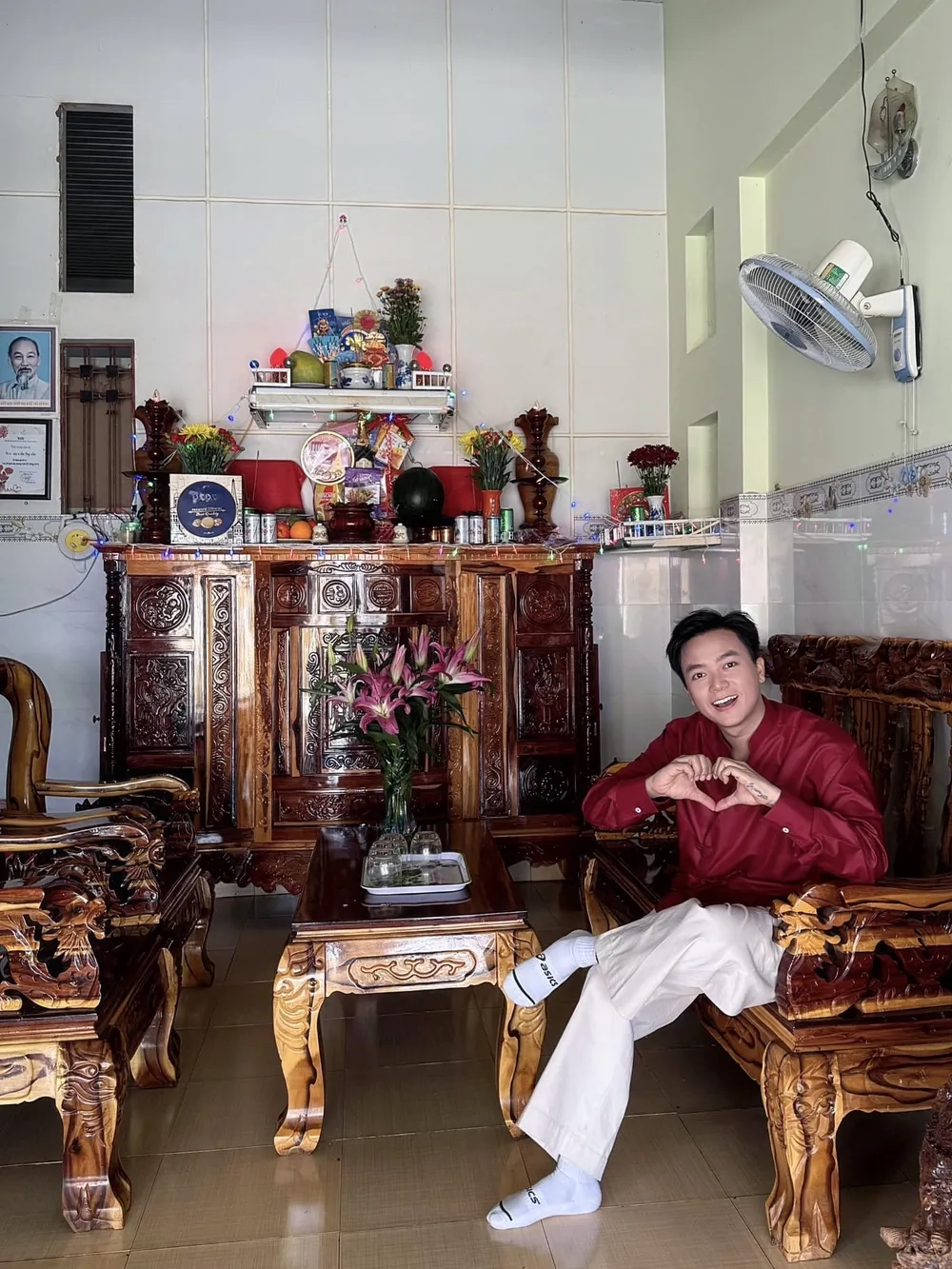 Trở lại với MV Bùi Công Nam năm qua đã làm gì