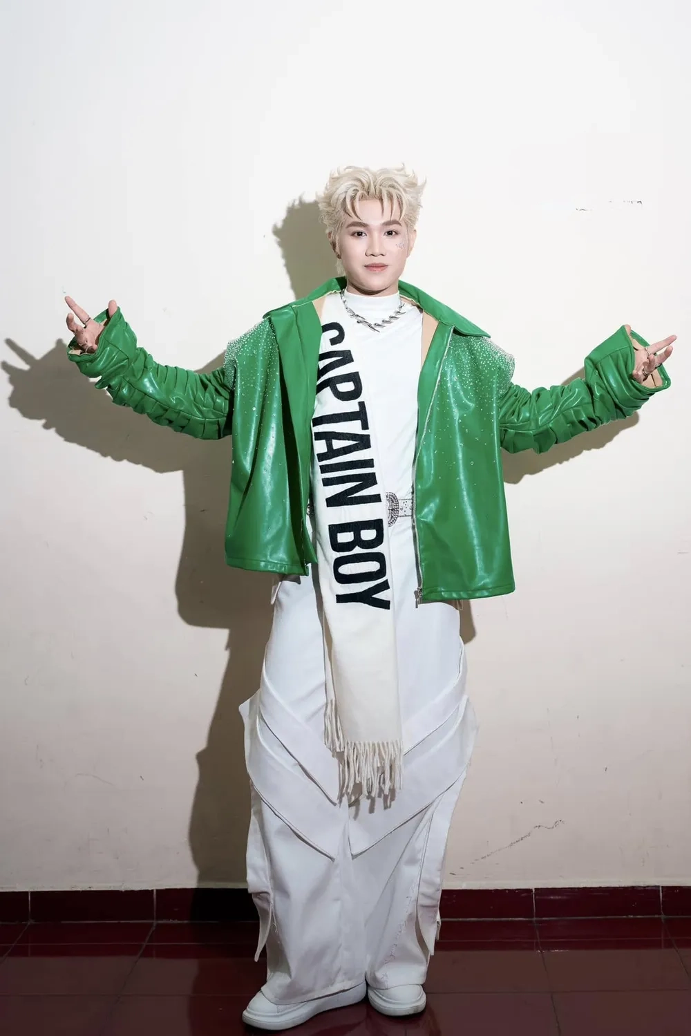 Dân tình phát sốt với anh captain boy cute chuẩn visual