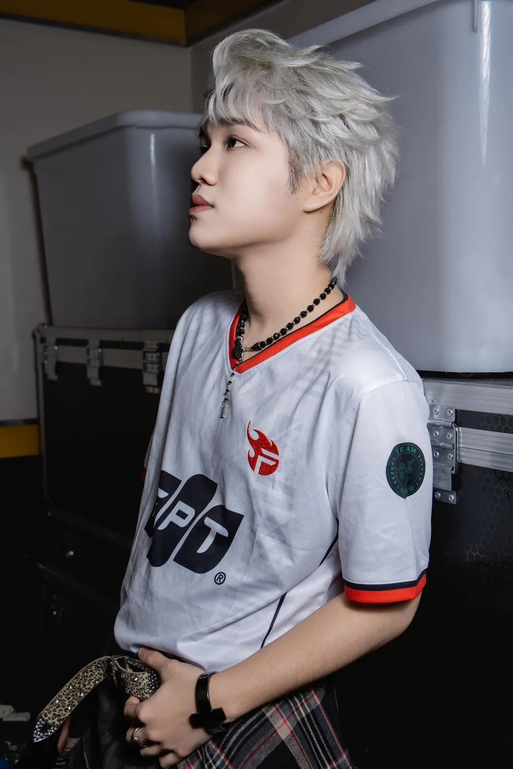 Đỉnh cao nhan sắc và body của captain boy
