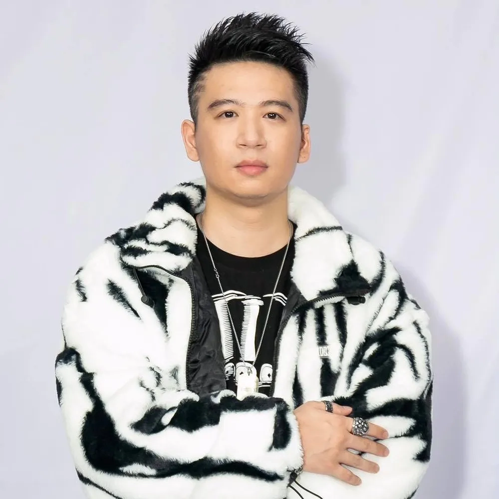 Mời bạn nghe Đỗ Hoàng Hiệp hát live cực đỉnh