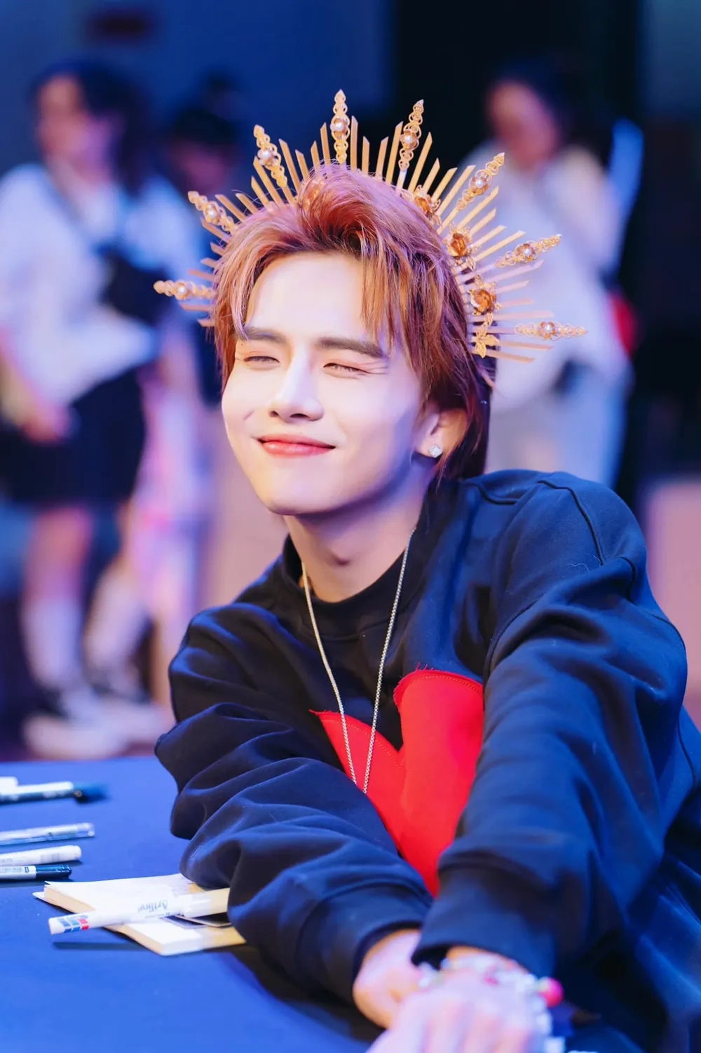 Bất ngờ với hình ảnh Duy Khánh sao nhập ngũ