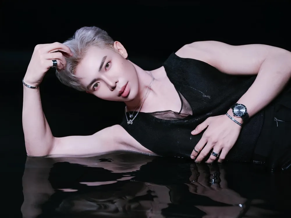 Khám phá trọn bộ Erik album khiến fan mê mẩn