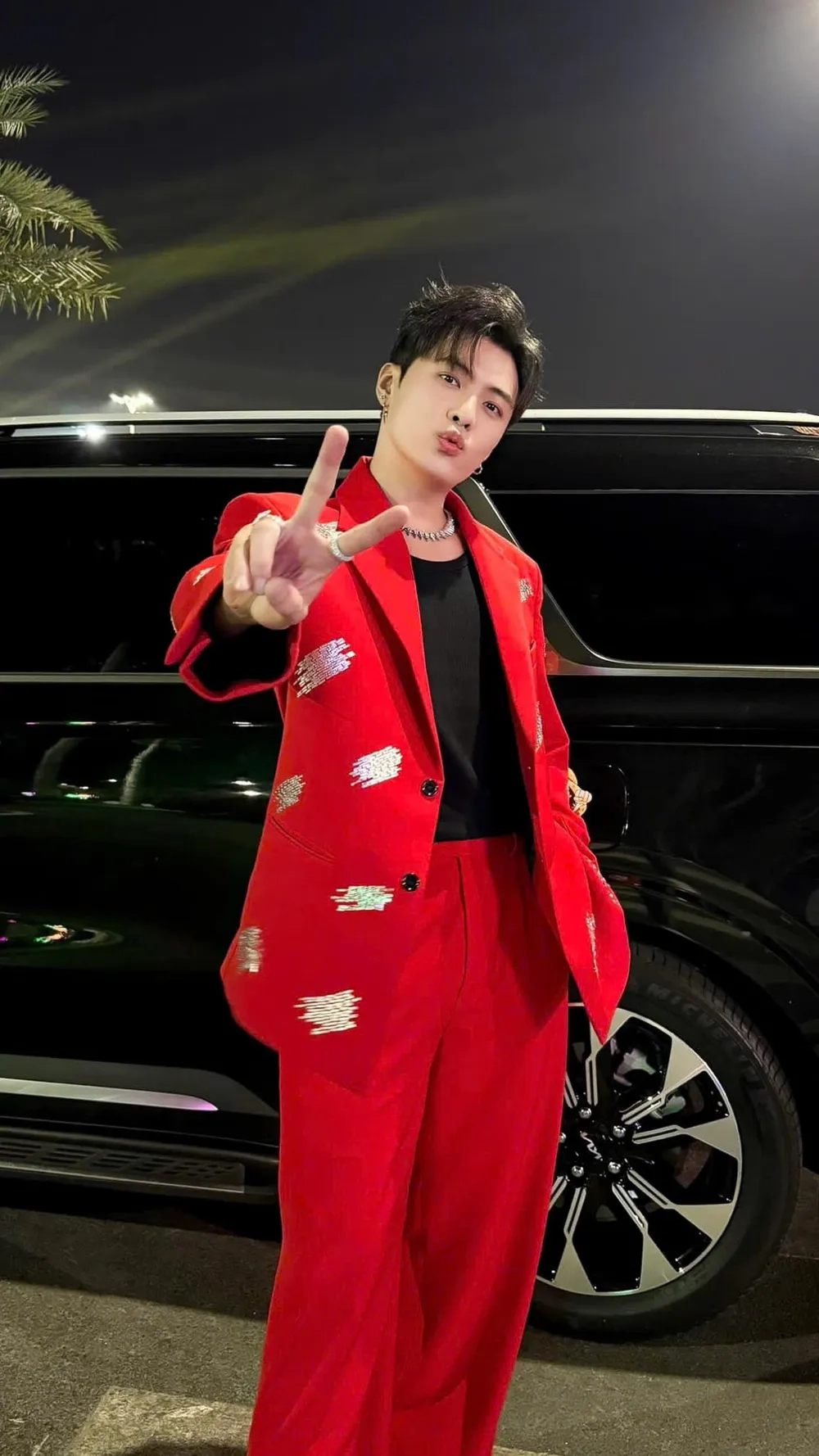 Ấn tượng với Gin Tuấn Kiệt 6 múi