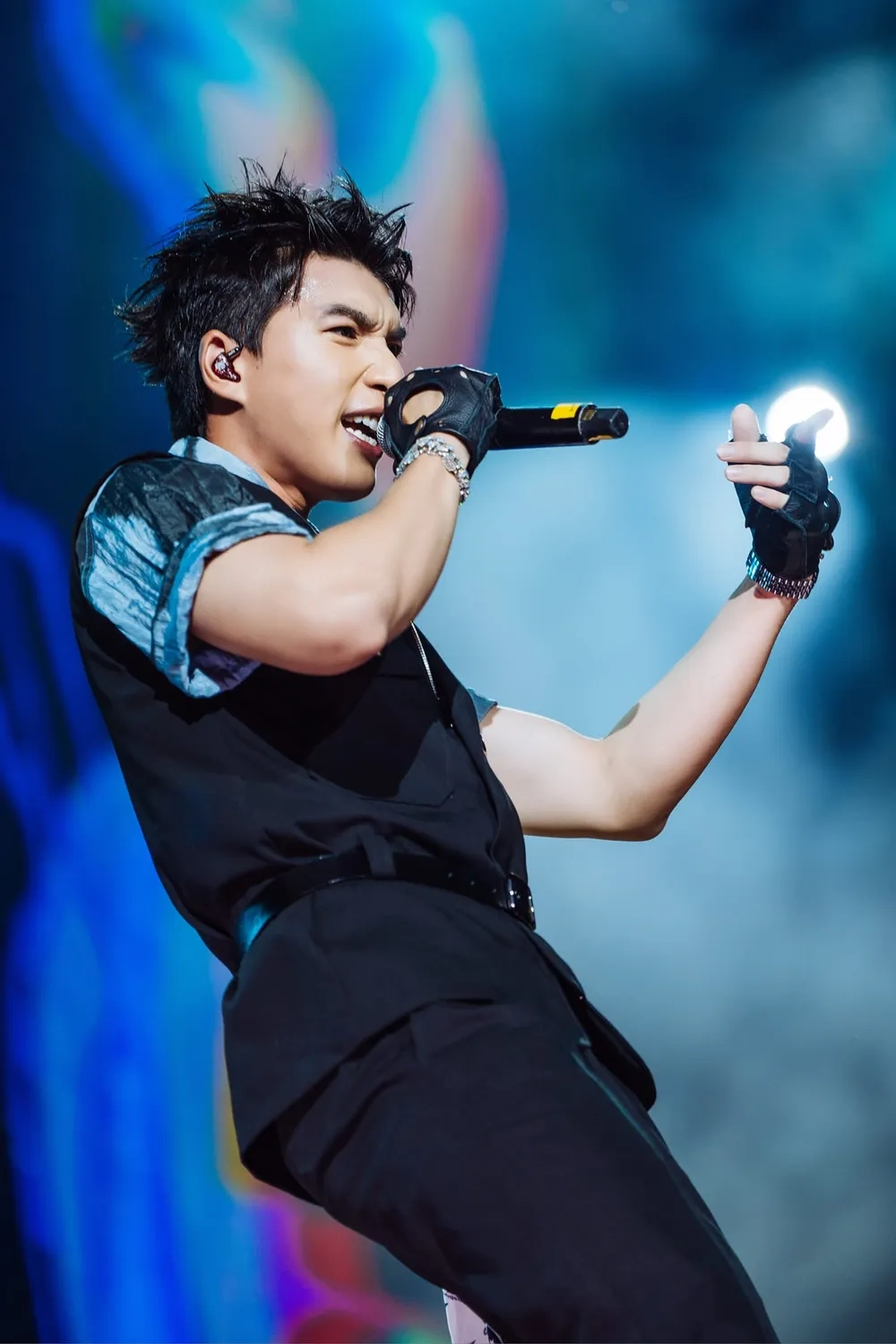 Phong cách rap cực cháy của trình Hieuthuhai