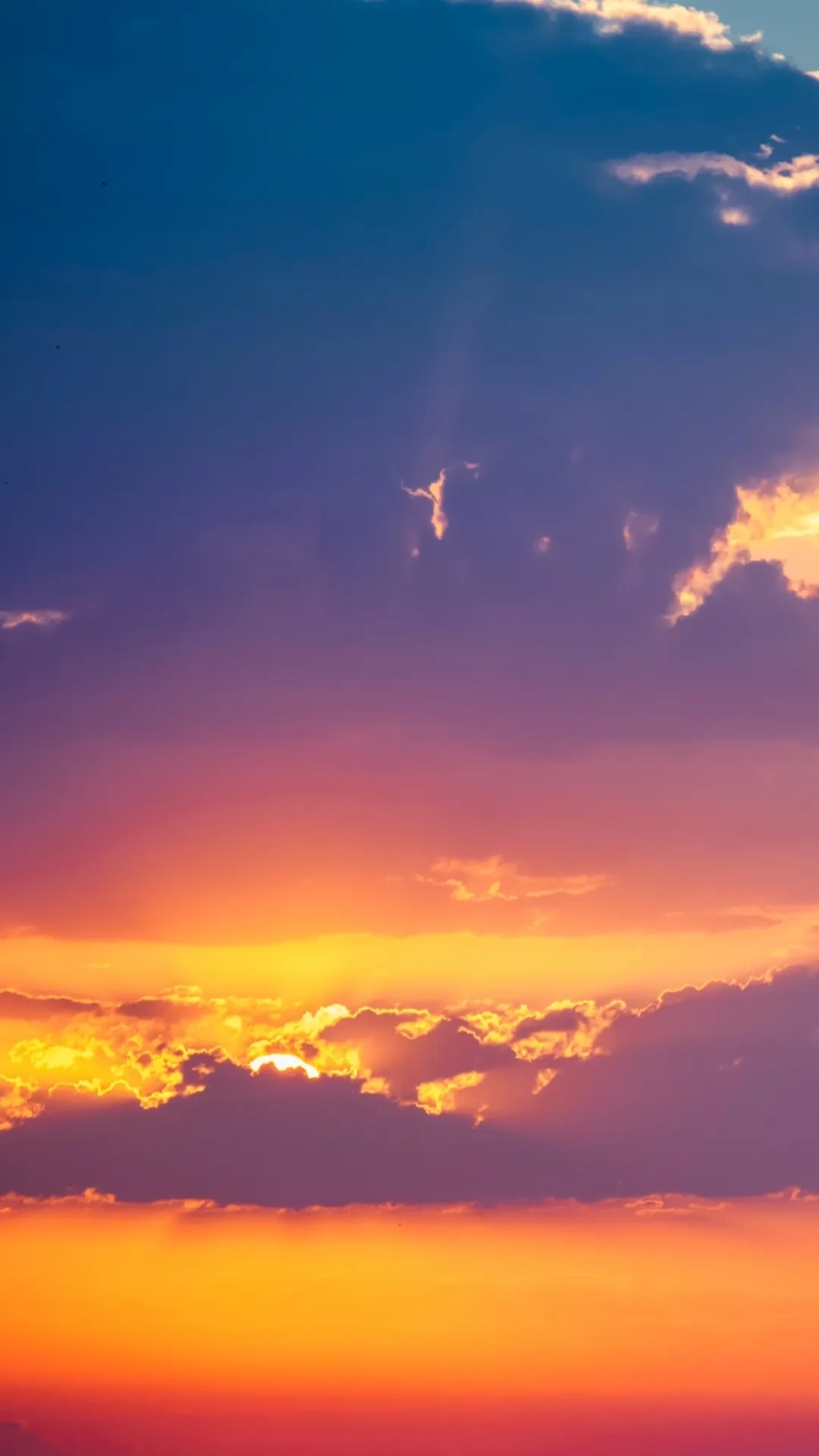 Vẻ đẹp thanh thoát từ hình nền điện thoại đẹp bầu trời