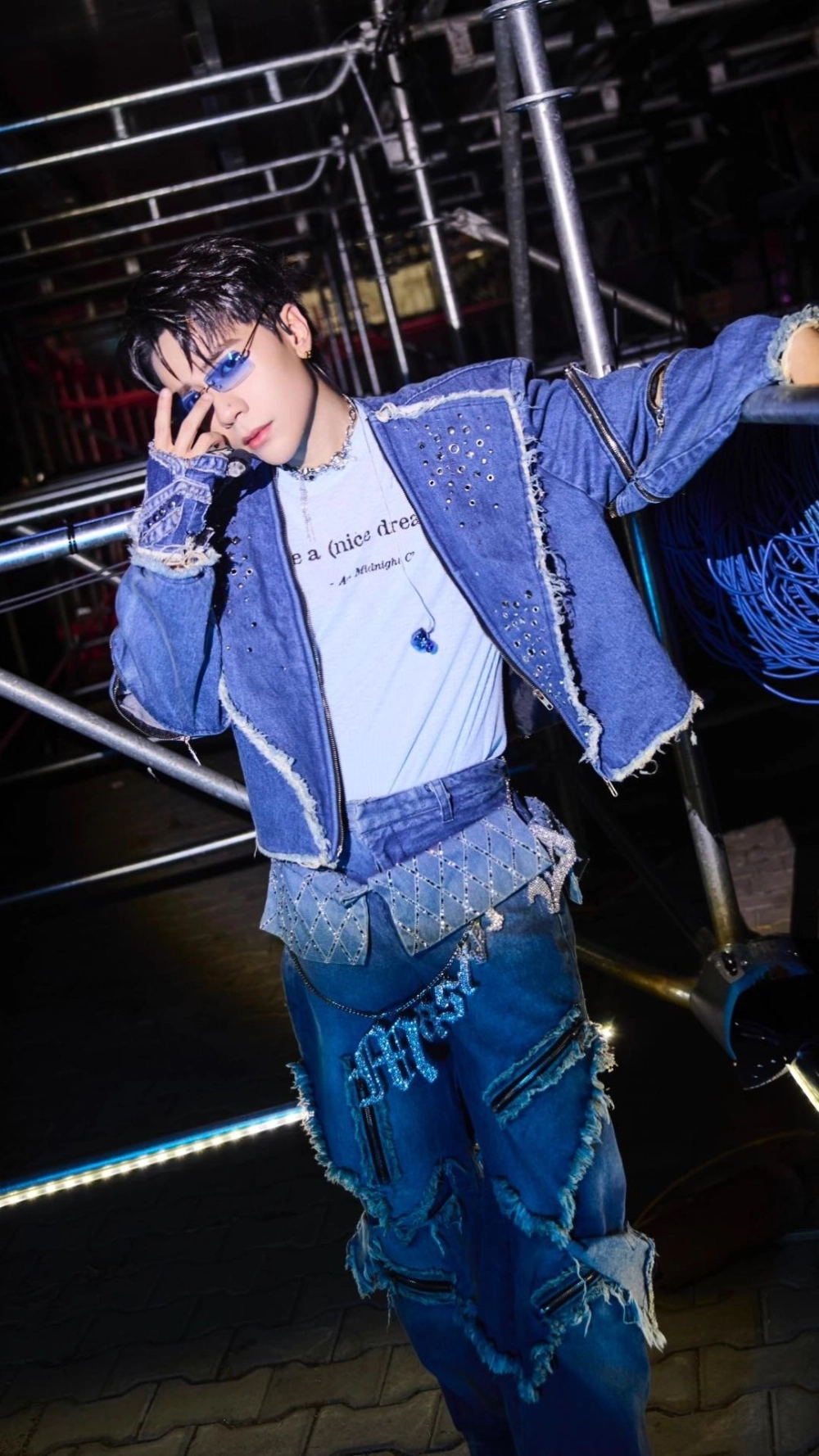 Nhớ lưu lại ngay ảnh hình nền điện thoại Quang Hùng MasterD