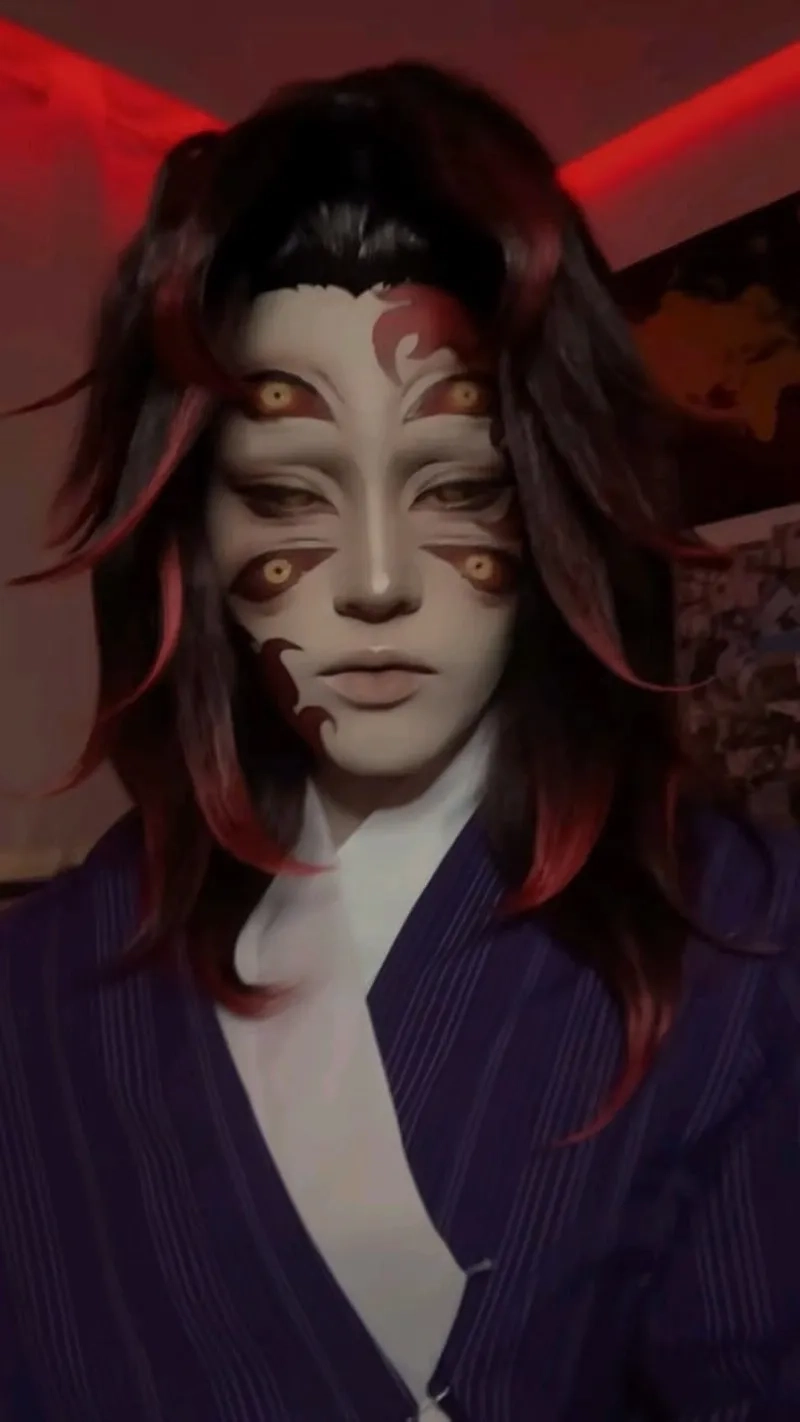Hóa thân ác nhân hoàn hảo với Cosplay Kokushibo