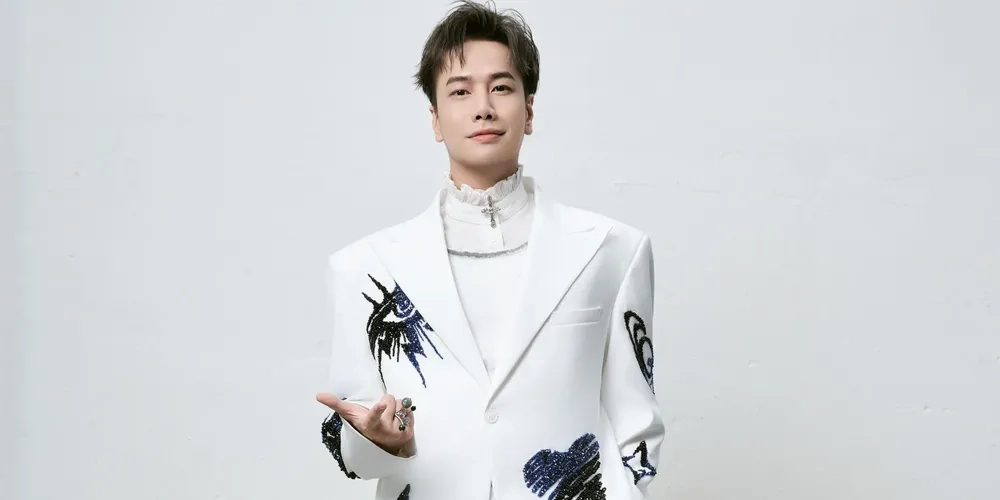 Dân tình rụng tim với Lou Hoàng Yêu em dại khờ