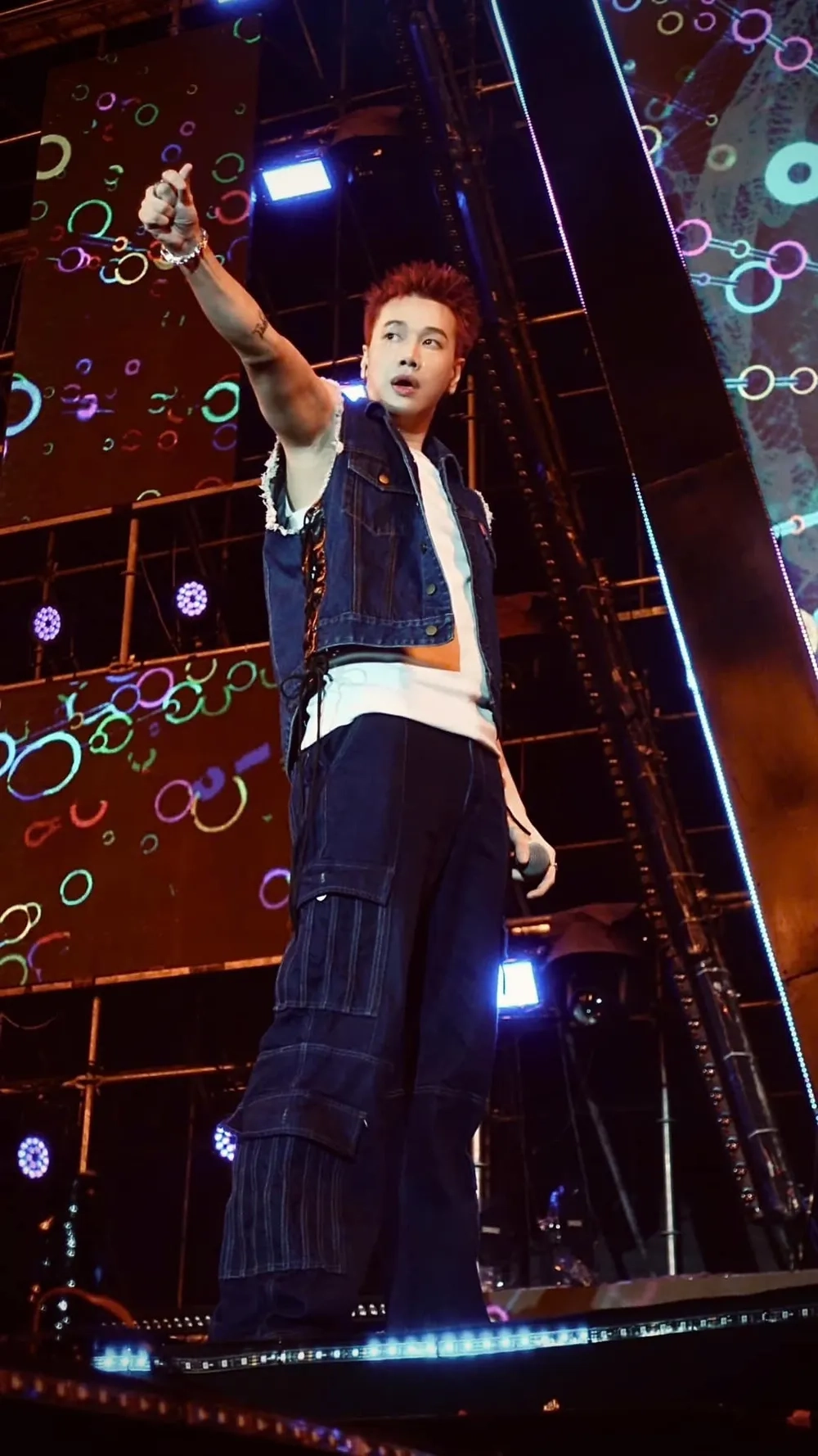 Phát cuồng vì Lou Hoàng Bắt cóc con tim