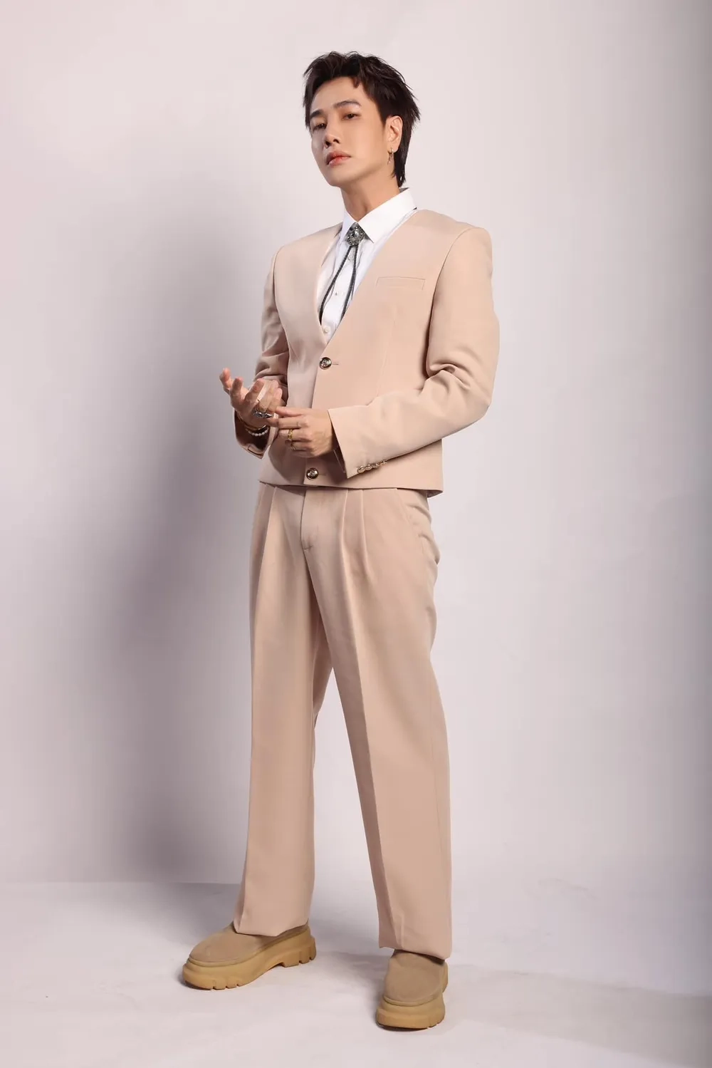 Nhiều fan tò mò về Lou Hoàng pickleball