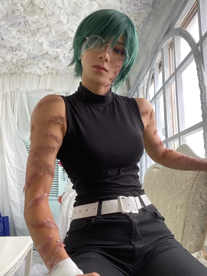 Khi fan hóa thân thần thái qua Maki fanart cosplay