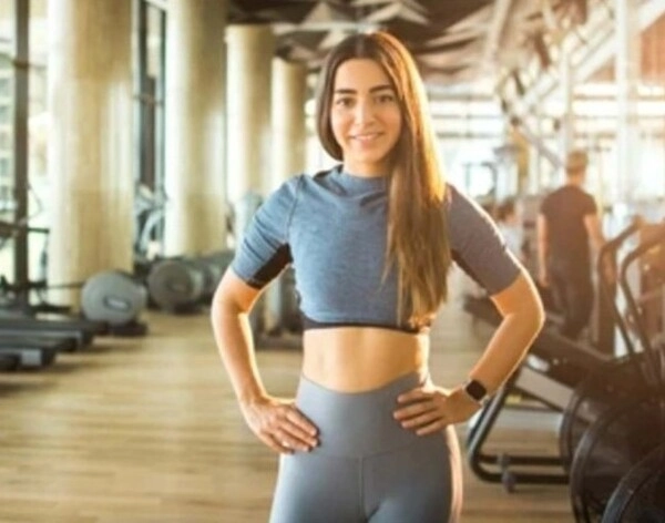 Meme chống nạnh cười khi bất lực cũng là một kiểu hài
