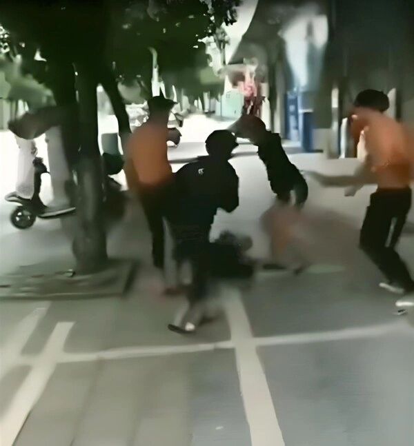 Meme muốn đấm khi không thể giữ bình tĩnh