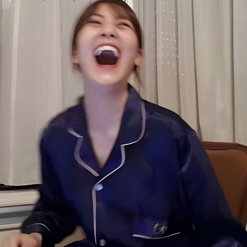 Meme cười haha kiểu “cười cho lịch sự”
