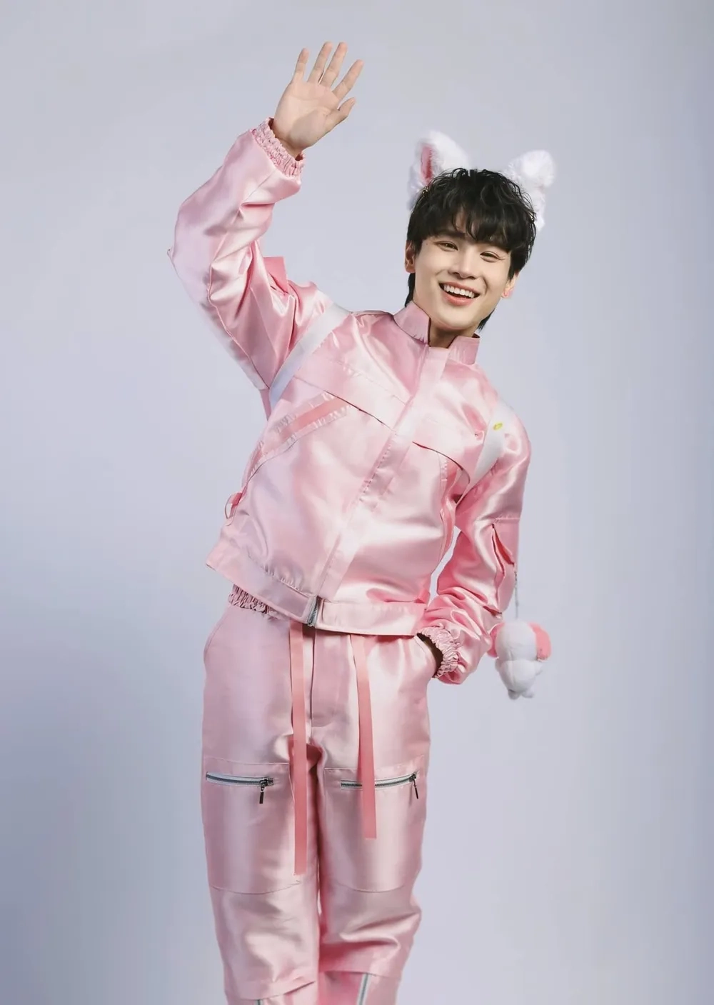 Đã xem chưa Phạm Đình Thái Ngân anh trai say hi
