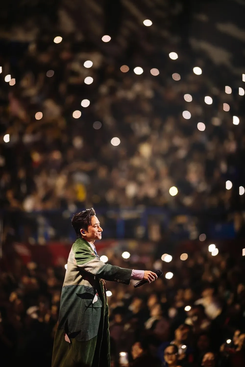 Giai điệu mượt mà từ ca sĩ Phan Mạnh Quỳnh live