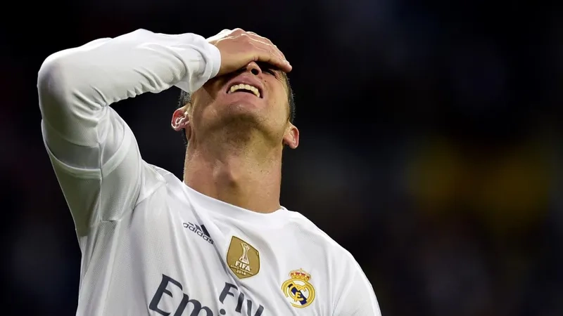Hình ảnh Ronaldo meme không thể nghiêm túc nổi