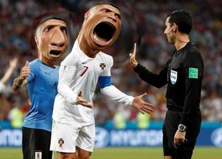 Meme Ronaldo Christmas: ông già NOEL cũng quỳ