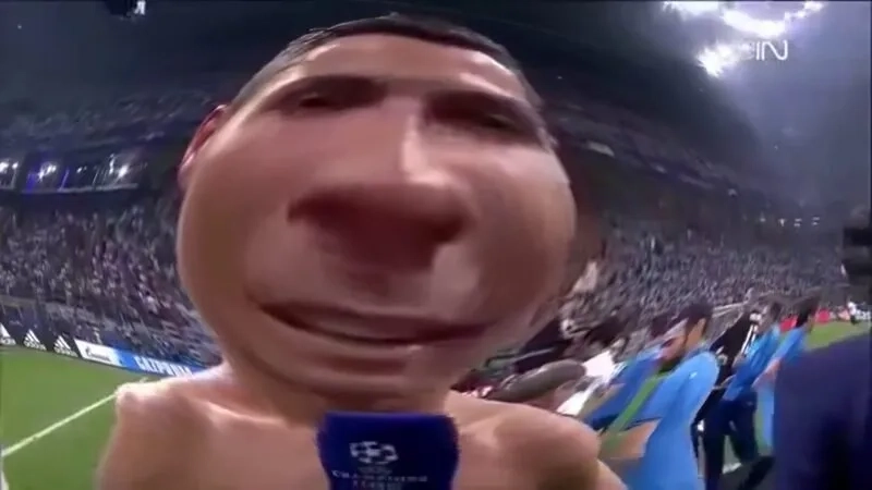 Ảnh chế meme Ronaldo cười ra nước mắt