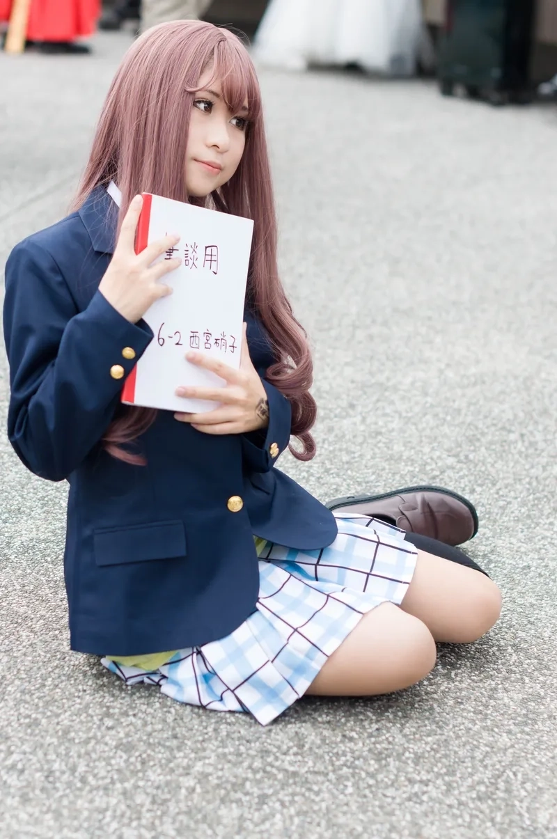 Hóa thân chuẩn từng chi tiết với Shoko Ieiri cosplay
