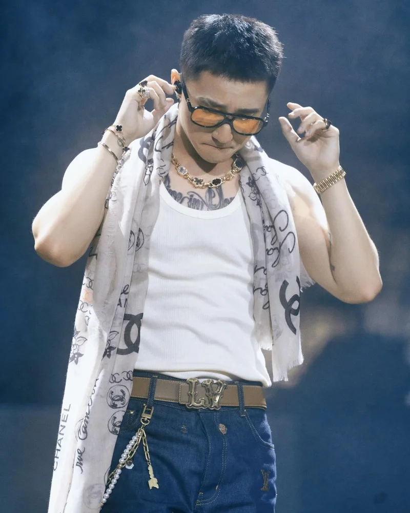 Gây sốt với bộ sưu tập hình ảnh Sơn Tùng MTP cực cuốn