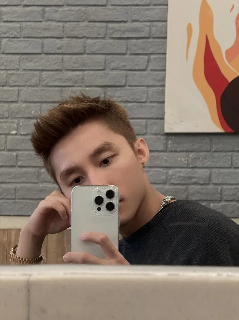 Thưởng thức giọng hát lôi cuốn Sơn Tùng MTP hát