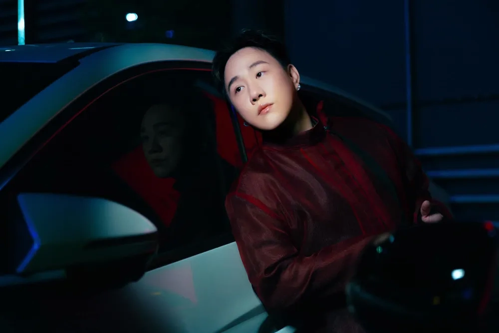 Cùng hát theo Trung Quân Idol karaoke đầy cảm xúc